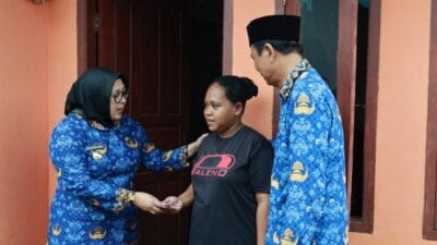 Wabup Intan tinjau program bedah rumah di Kemiri, serahkan bantuan, dan dorong kolaborasi untuk rumah layak huni.