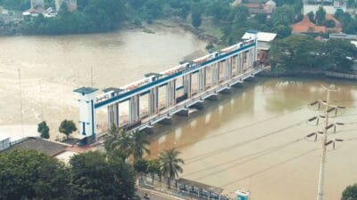 Festival Pintu Air 2025 hadir di Taman Eco Park Tangerang, tampilkan seni budaya, lomba, dan hiburan dengan total hadiah Rp75 juta.