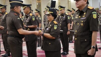 Jaksa Agung ST Burhanuddin lantik Bernandeta Maria Elastiyani sebagai Kajati Banten bersama 16 Kajati lainnya di Jakarta.