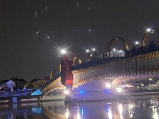 Jembatan Kaca Berendeng, Ikon Kota Tangerang yang Menyatukan Dua Wilayah dan Banyak Cerita