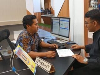 Proses pembuatan Kartu Kuning di Kota Tangerang kini cepat dan efisien, cukup 5–10 menit di Mal Pelayanan Publik.