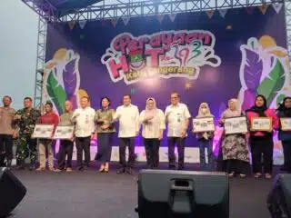 Bupati Maesyal Rasyid buka HUT ke-393 Kabupaten Tangerang dengan Festival UMKM, Bedah Rumah, dan hiburan gratis untuk warga.