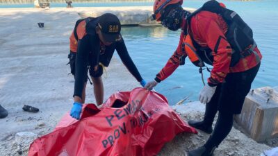 Tim SAR gabungan temukan nelayan KM Usaha Baru tewas di Perairan Pulau Pari setelah tiga hari pencarian di Kepulauan Seribu.