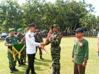 TMMD ke-126 di Pandeglang dorong pembangunan desa Cikentrung & kesejahteraan warga melalui fisik & nonfisik.