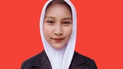 Fenomena judi online merusak moral Gen Z. Artikel ini membahas penyebab, dampak, dan solusi berbasis nilai Pancasila di era digital.