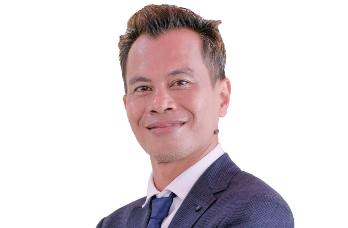 Di era media sosial, kita sering kehilangan makna sejati kebahagiaan. Hidup sacukupe jadi jalan pulang menuju ketenangan batin.