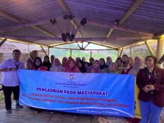 Pelatihan Komunikasi Harmoni Keluarga di Manggahang: Telkom University Bantu Ibu Rumah Tangga Temukan Suara Mereka Kembali