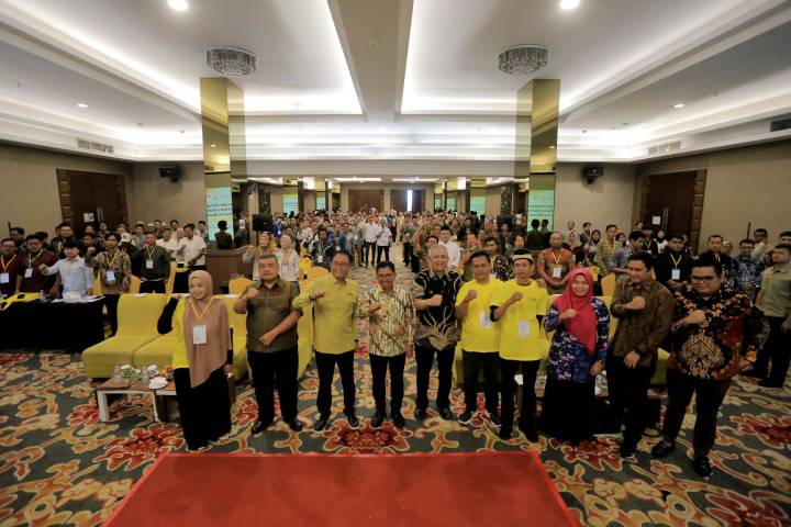 Pemkot Tangerang dan Kemenperin kolaborasi perkuat UMKM–IKM lewat program WUB 2025, menghadirkan pelatihan bagi 270 pelaku usaha.