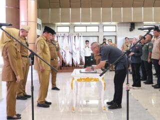 Bupati Tangerang resmi kukuhkan 22 pengurus cabor KONI 2025–2029, fokus pada pembinaan atlet dan prestasi olahraga daerah.