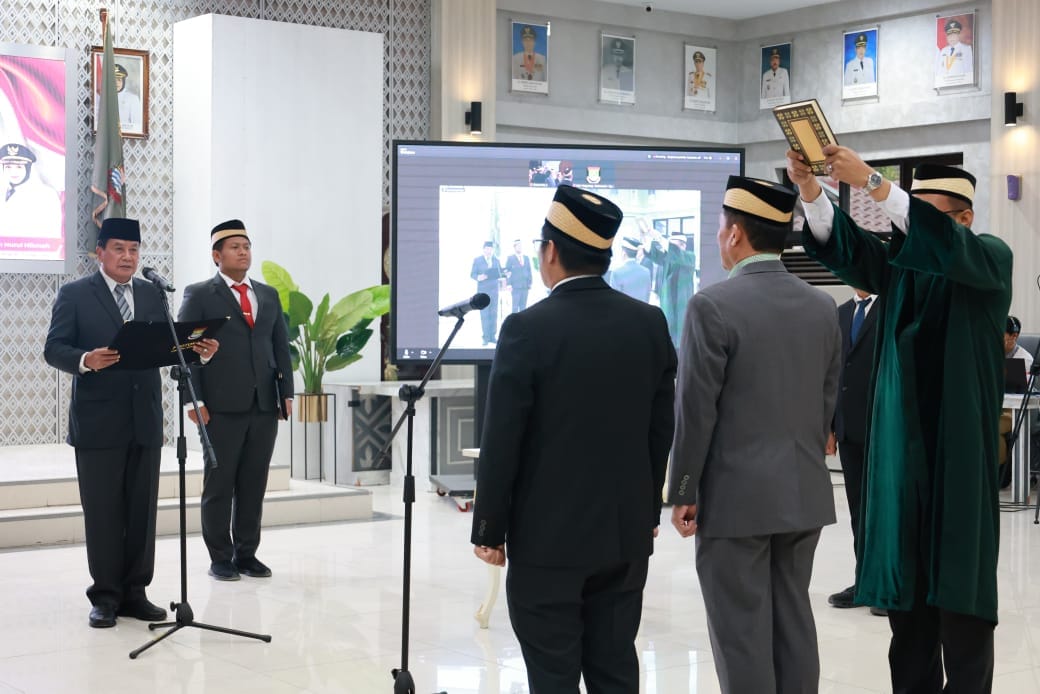Bupati Tangerang Maesyal Rasyid lantik dua pejabat eselon II untuk memperkuat ketahanan pangan dan perencanaan pembangunan daerah.