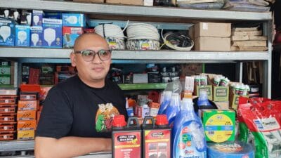 Penutupan tambang di Bogor bikin stok batu di Tangsel langka. Harga material naik dua kali lipat dan proyek ikut terhambat.