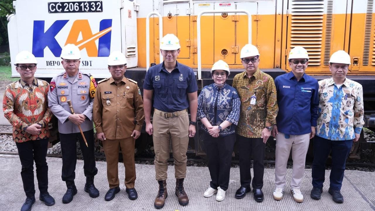 AHY resmikan Jalur Logistik Multimoda KA-Ro-Ro Cilegon. Tingkatkan efisiensi distribusi dan konektivitas Banten.