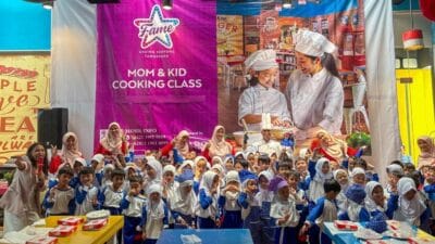 Fame Hotel Gading Serpong gelar Mom & Kid Cooking Class, ajak anak dan orang tua seru-seruan sambil belajar masak bersama.