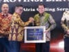 Pemkab Tangerang meraih Paritrana Award 2024 atas komitmen memperluas perlindungan jaminan sosial bagi pekerja rentan dan informal.