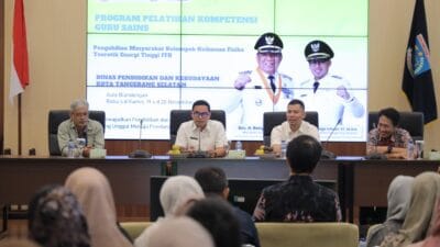 Pemkot Tangsel dan ITB gelar pelatihan guru IPA SMP untuk tingkatkan kompetensi, metode, dan kualitas pendidikan sains.