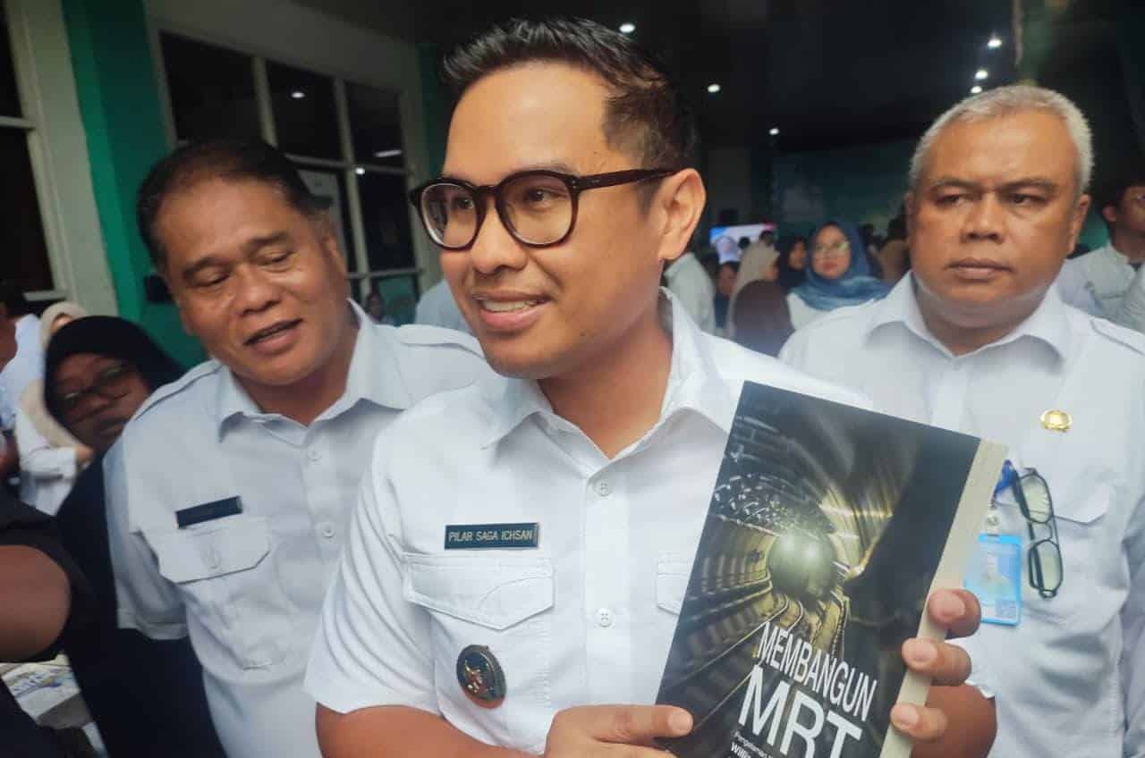 Pengukuhan Bunda Literasi Tangsel jadi momentum memperkuat budaya baca dari rumah. Pilar ajak pelajar dan orang tua aktif membangun literasi.