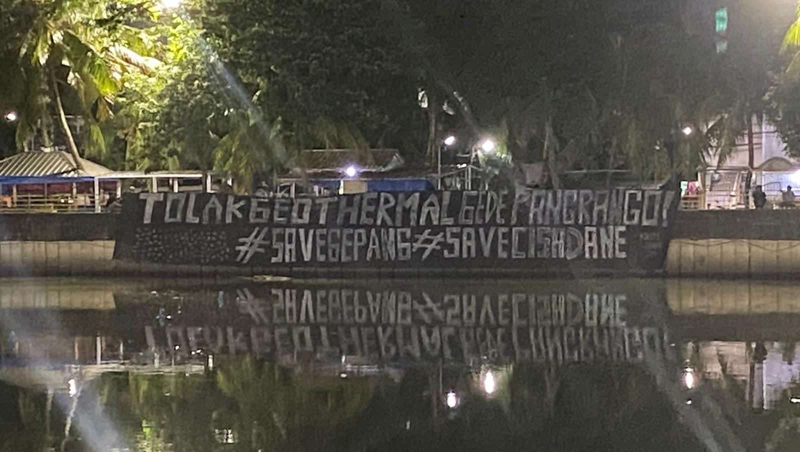 Aksi aktivis menolak proyek geothermal Gede Pangrango karena dinilai mengancam air, hutan, dan ekosistem kawasan.