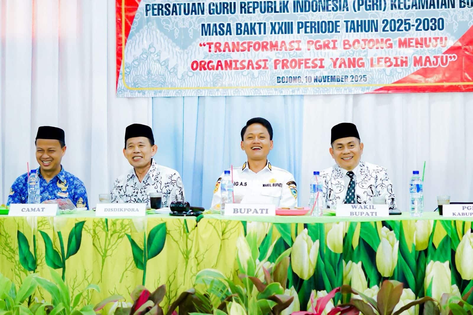 Wabup Pandeglang hadiri Konfercab PGRI Bojong 2025–2030, fokus pemilihan Ketua & Wakil Ketua, tingkatkan mutu pendidikan.