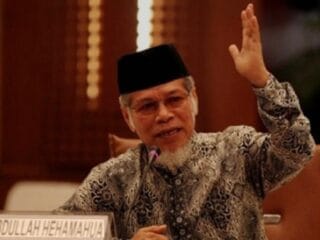 Rencana amnesti dan rehabilitasi bagi koruptor dinilai melemahkan penegakan hukum dan mengancam Indonesia Emas 2045.