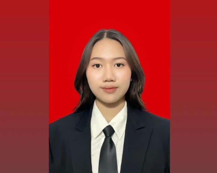 Penguatan literasi digital penting untuk mencegah distorsi informasi di kalangan mahasiswa dan menjaga kualitas komunikasi akademik.