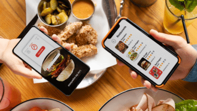 GoFood dan ShopeeFood mengubah cara masyarakat makan, mendukung UMKM kuliner, dan membentuk gaya hidup digital modern.