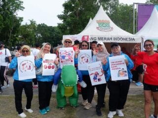 Kampanye HAS 2025 lewat Funwalk di Tigaraksa ajak warga peduli pencegahan HIV, deteksi dini, dan layanan HIV berkelanjutan dari KPA Tangerang.
