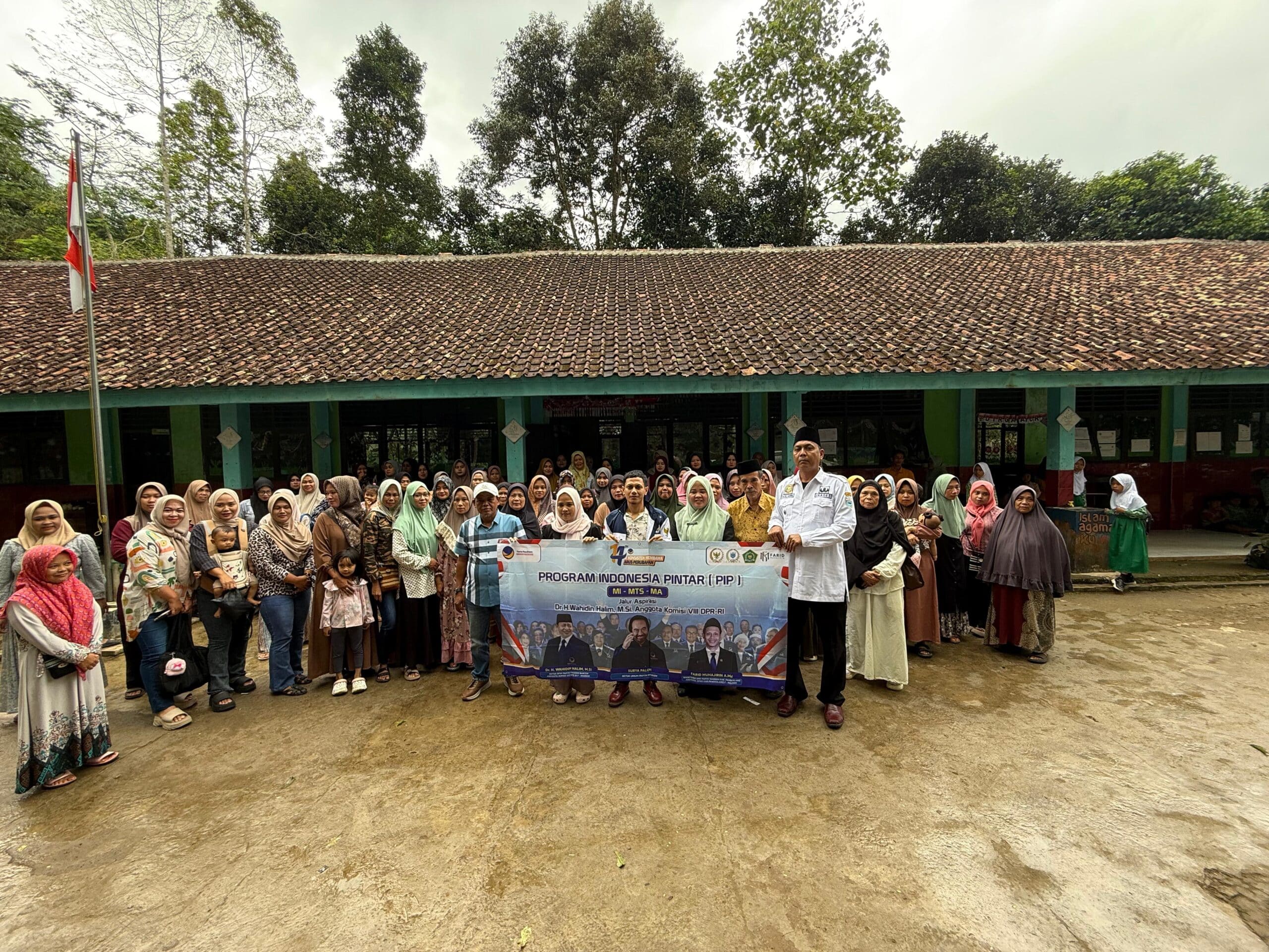 Pencairan PIP madrasah di Pandeglang resmi dibuka. Farid Muhajirin memastikan proses bantuan pendidikan bagi siswa berjalan lancar.