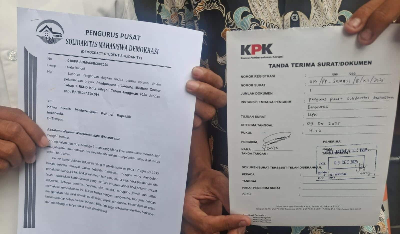 Mahasiswa laporkan Wali Kota dan Direktur RSUD Cilegon ke KPK terkait dugaan korupsi proyek Medical Center Tahap 2.
