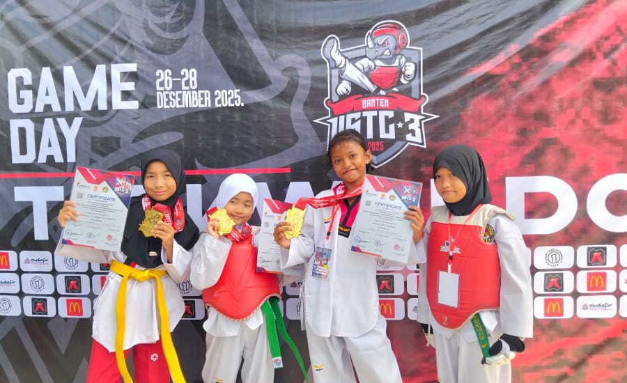 Sebanyak 12 murid SDN Tangerang 1 sukses meraih 12 medali pada Kejuaraan Taekwondo Internasional IISTC III 2025.