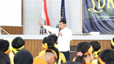 Bupati Tangerang Moch Maesyal Rasyid memotivasi mahasiswa UNPRI agar berani, berkarakter, dan siap jadi agen perubahan bangsa.