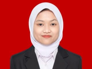 Deepfake semakin mengancam etika digital Indonesia. Artikel ini mengulas dampak moralnya dan solusi berbasis nilai Pancasila.