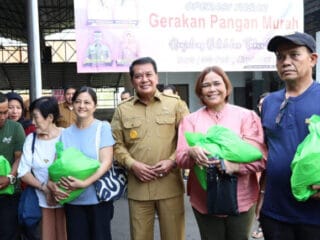 Pemkab Tangerang menggelar Gerakan Pangan Murah dengan menyalurkan 1.000 paket sembako subsidi jelang Natal dan Tahun Baru.