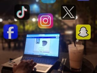 Bahasa di Media Sosial: Kebebasan Ekspresi atau Ancaman?