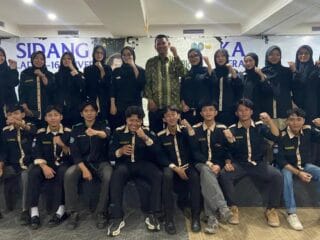 Kajian PAI UMT bahas tantangan iman dan krisis moral Gen Z di era digital, dari pengaruh gadget hingga solusi etika digital Islami.