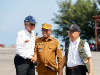 Pemerintah pusat dan daerah meninjau kesiapan Pelabuhan Merak menghadapi arus mudik dan balik Nataru 2025–2026.