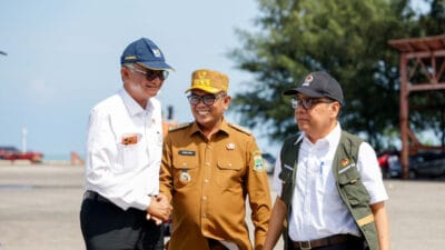 Pemerintah pusat dan daerah meninjau kesiapan Pelabuhan Merak menghadapi arus mudik dan balik Nataru 2025–2026.