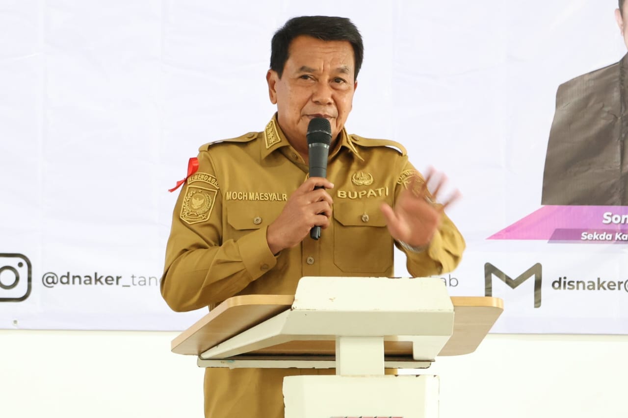 Pemkab Tangerang membuka pelatihan teknisi AC dan menyalurkan bantuan usaha bagi wirausaha baru melalui kolaborasi Disnaker dan PIK 2.