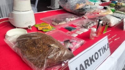 Kejari Kabupaten Tangerang memusnahkan barang bukti 50 perkara inkrah, mulai dari sabu, tembakau sintetis hingga ribuan tramadol.