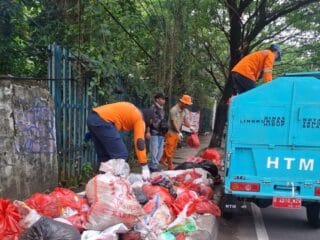 Pemkot Tangsel lakukan pengangkutan sampah bertahap dengan armada baru sambil menata TPA Cipeucang dan pengelolaan dari hulu.