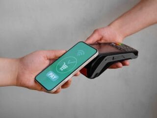 Pengaruh Teknologi Dompet Digital terhadap perilaku konsumtif generasi muda