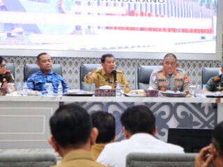 Rakor Pemkab Tangerang pastikan Natal 2025 dan Tahun Baru 2026 aman, bahan pokok stabil, dan kesiapsiagaan bencana maksimal.