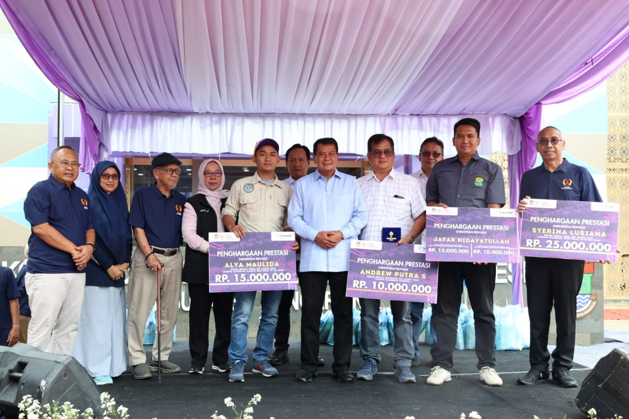 Bupati Tangerang Maesyal Rasyid meresmikan Gedung Sekretariat dan GOR KONI sebagai dukungan pembinaan atlet daerah.