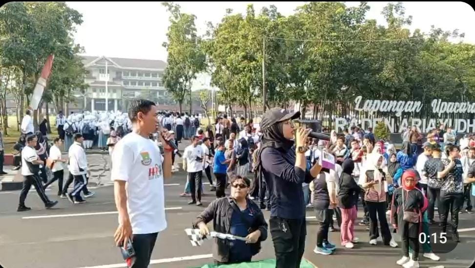 Ribuan warga ikuti jalan santai HPN 2026 di Kabupaten Tangerang. PWI berkolaborasi dengan OPD, penuh euforia dan kebersamaan.