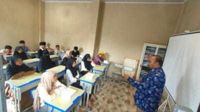 PKBM Tan Malaka Tangerang meresmikan gedung baru hasil revitalisasi 2025, menandai 22 tahun pengabdian pendidikan nonformal warga.