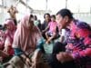 Bupati Tangerang Moch. Maesyal Rasyid menyalurkan bantuan dan meninjau lokasi banjir di Pakuhaji untuk memastikan kebutuhan warga terpenuhi.