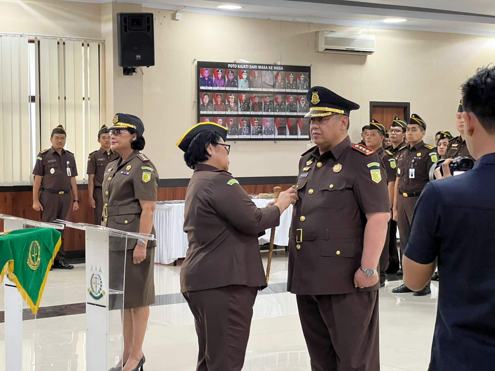 Pelantikan Fajar Gurindro sebagai Kepala Kejaksaan Negeri Kabupaten Tangerang dipimpin Kajati Banten, Kamis (8/1/2026).