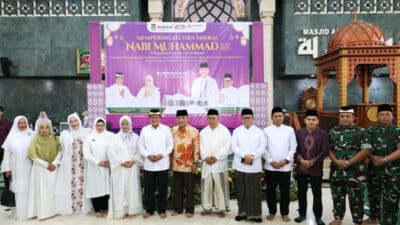 Pemkab Tangerang memperingati Isra Mi’raj 1447 H di Masjid Al-Amjad. Bupati ajak ASN perkuat iman dan disiplin melalui sholat.