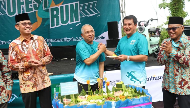 Bupati Tangerang Maesyal Rasyid menghadiri Milad ke-4 UNIMAR dan menegaskan peran strategis kampus menuju Indonesia Emas 2045.