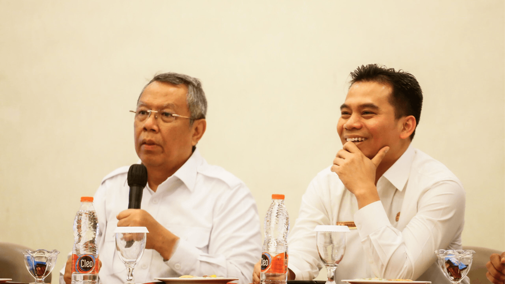 Pemkot Tangsel di bawah Benyamin Davnie memperkuat SDM melalui beasiswa, pendidikan digital, kesehatan gratis, dan dukungan UMKM.