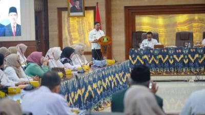 Pemkot Tangerang menyerahkan SK pensiun kepada 100 ASN periode Februari–April 2026 serta membuka sosialisasi ketaspenan.